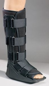 Bota Walker Pro-Step de DonJoy. Con suela balancín.