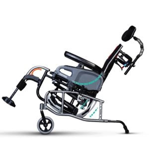 Silla ruedas basculante VIP2. Ruedas antivuelcos.