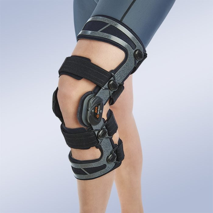 Órtesis funcional de rodilla con control de flexo extensión