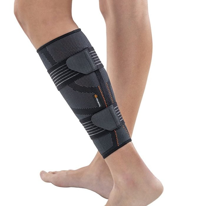 Pantorrillera elástica funcional, para brindar soporte y protección a la pantorrilla.